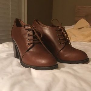 Steve Madden school girl pumps